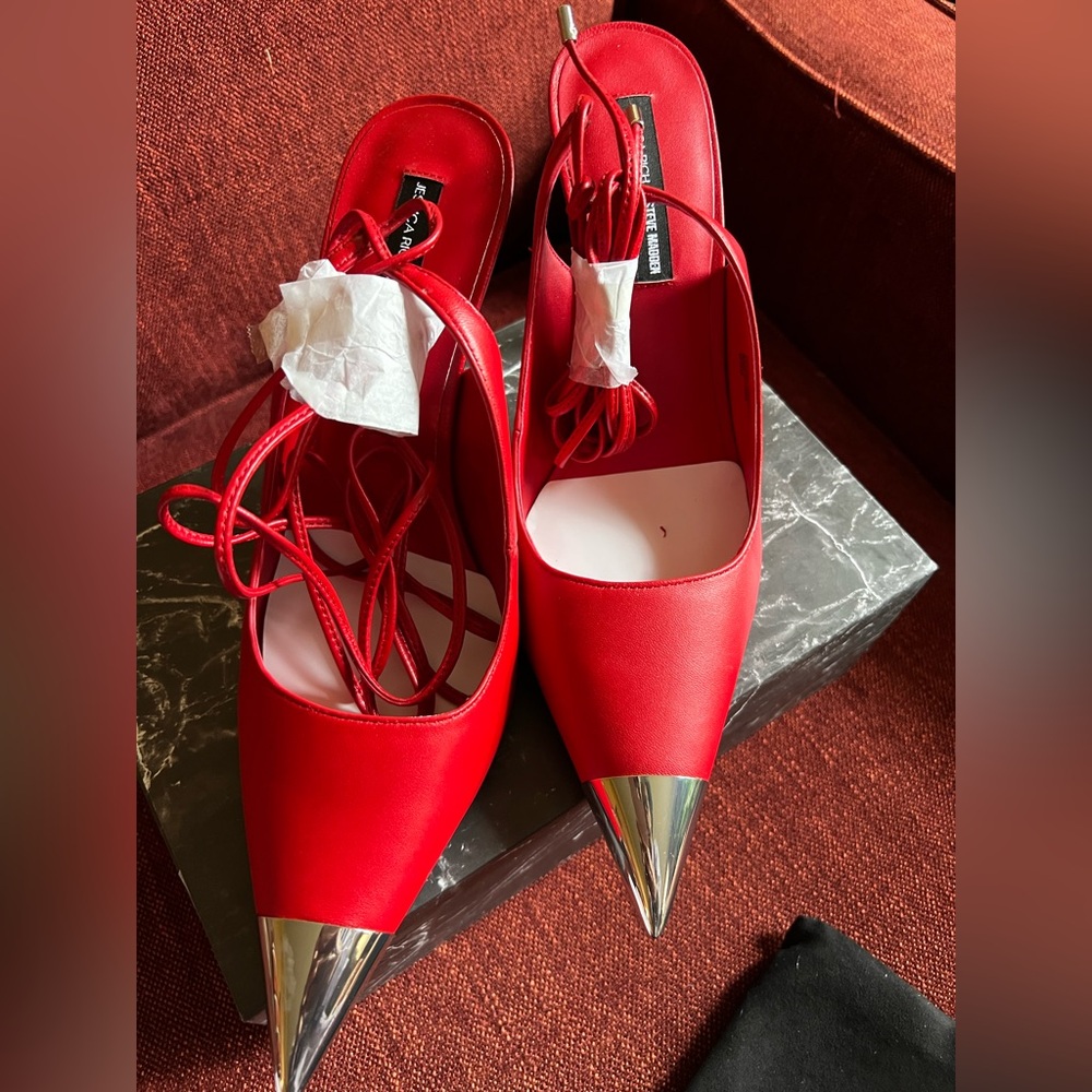 Jessica Rich/Steve Madden Red Heels with Silver Tips